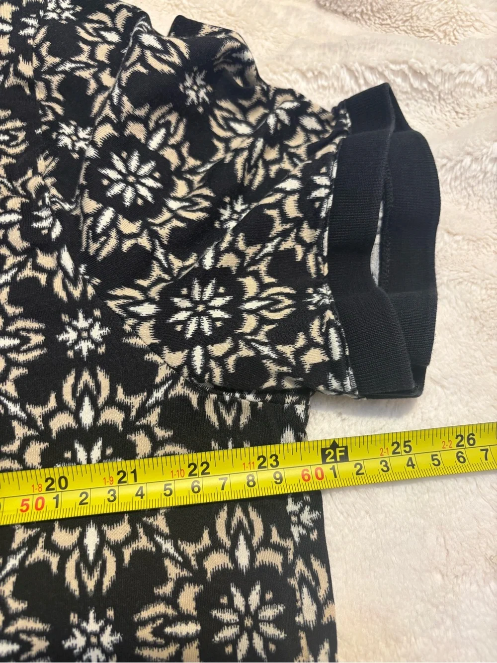 🇺🇸 Express Polo XL Black Geometric White Beige Geo Perfect Pima Cotton Stretc - Picture 15 of 16